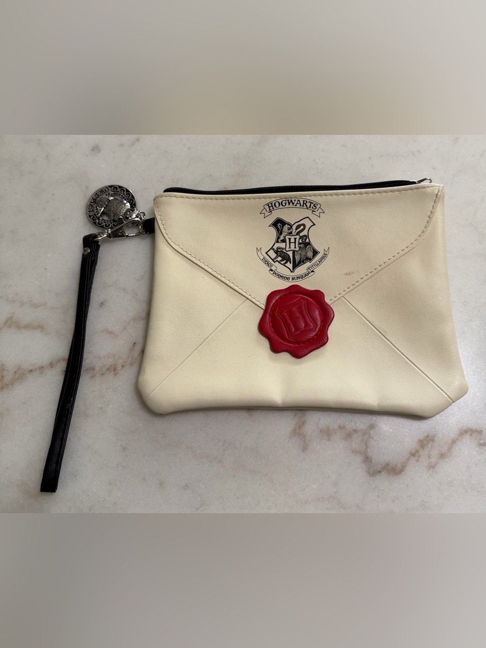 Warner Bros. Hogwarts Envelope Wristlet - Cream with Red Seal